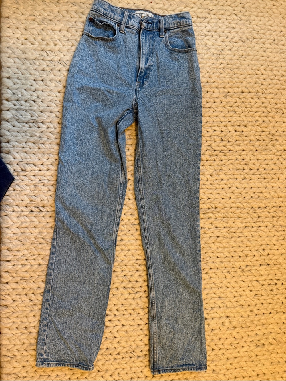 Abercrombie & Fitch The 90s Straight Ultra High-Rise Jeans